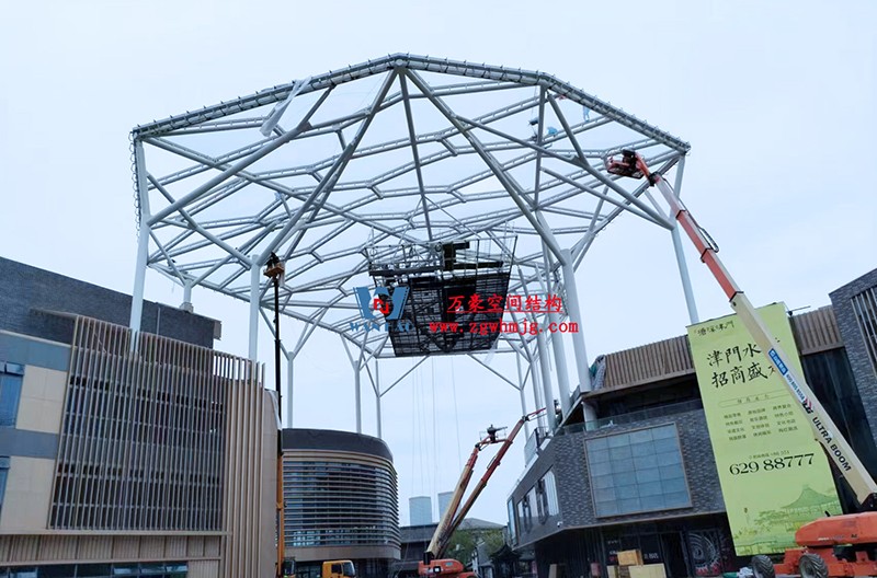 勞動最光榮,致敬一線工作者! 勞動最光榮,致敬一線工作者!