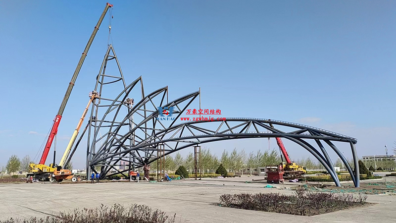 勞動最光榮,致敬一線工作者! 勞動最光榮,致敬一線工作者!