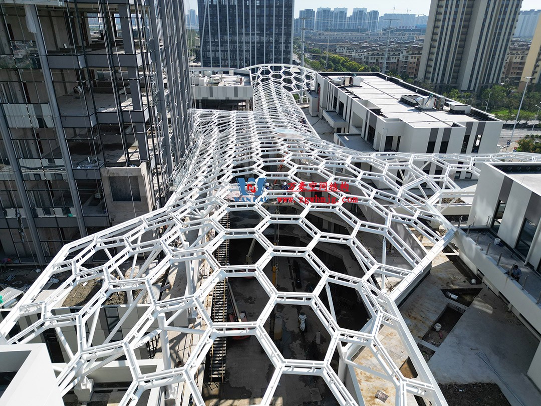 已完工，這個ETFE氣枕商業(yè)天幕閃亮登場！