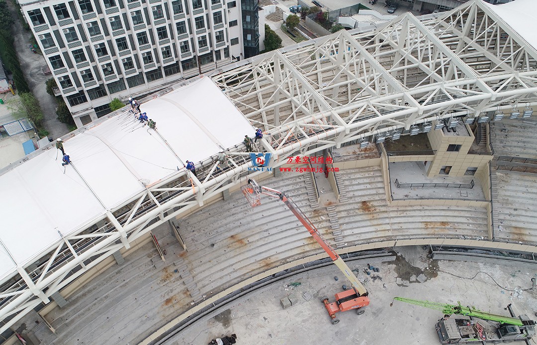 案例賞析|柔曲多變的PTFE膜結(jié)構(gòu)體育場(chǎng)館 案例賞析|柔曲多變的PTFE膜結(jié)構(gòu)體育場(chǎng)館