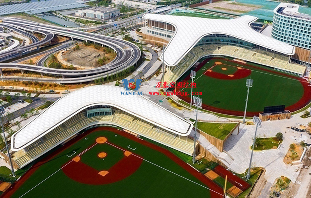 膜結(jié)構(gòu)用于大型體育場(chǎng)館的優(yōu)勢(shì) 膜結(jié)構(gòu)用于大型體育場(chǎng)館的優(yōu)勢(shì)