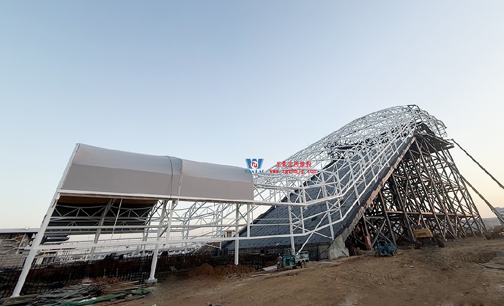 備受青睞的鋼膜結(jié)構(gòu)建筑景觀(guān)