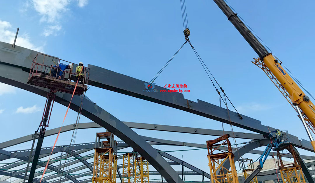 ETFE氣枕膜與雙曲面空間網(wǎng)殼結(jié)構(gòu)結(jié)合是什么樣?一起來一睹真容 ETFE氣枕膜與雙曲面空間網(wǎng)殼結(jié)構(gòu)結(jié)合是什么樣?一起來一睹真容