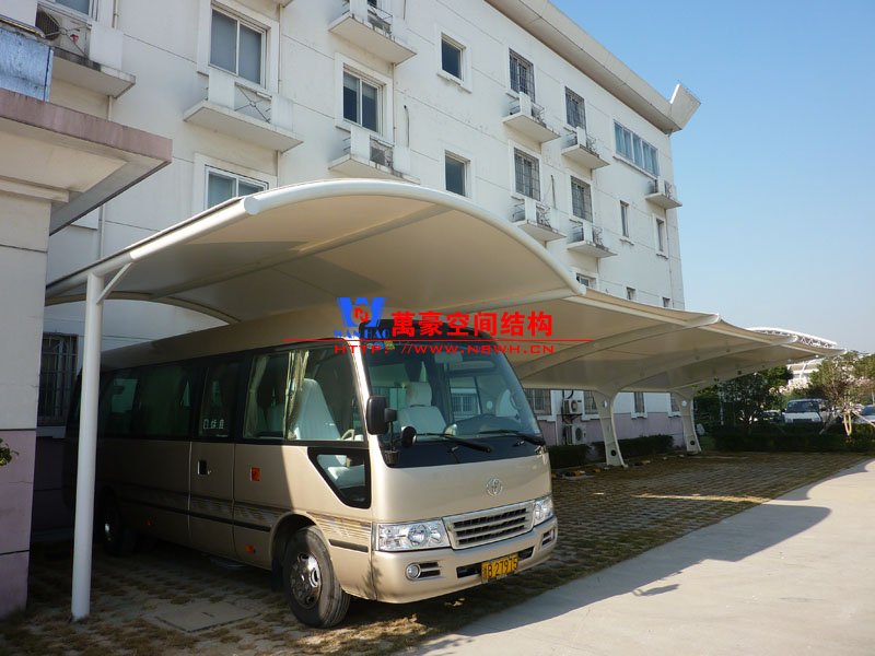 膜結(jié)構(gòu)車(chē)棚造型