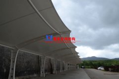 膜結構雨棚報價多少錢？膜結構雨棚價格是怎么算的？