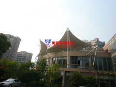 膜結(jié)構(gòu)和傳統(tǒng)結(jié)構(gòu)對比有哪些優(yōu)勢？膜結(jié)構(gòu)建筑有哪些突出的特點？