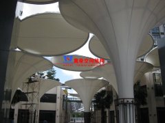 膜結(jié)構(gòu)建筑如何避免積水生成？膜結(jié)構(gòu)防止積水的方法是什么？