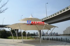 張拉膜結(jié)構(gòu)性能為何如此穩(wěn)定？其工作原理是怎樣的？