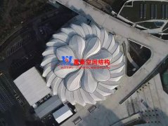 耗資11億、重達(dá)1280噸、40米高空上的“蓮花”杭州奧體博覽城網(wǎng)球中心開(kāi)花了！