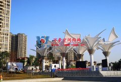 PTFE膜結(jié)構(gòu)冬季施工有哪些難題？為什么PTFE膜結(jié)構(gòu)工程在冬季施工會(huì)增加成本？